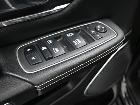 Used 2023 RAM 1500 Laramie AWD/4WD image 13