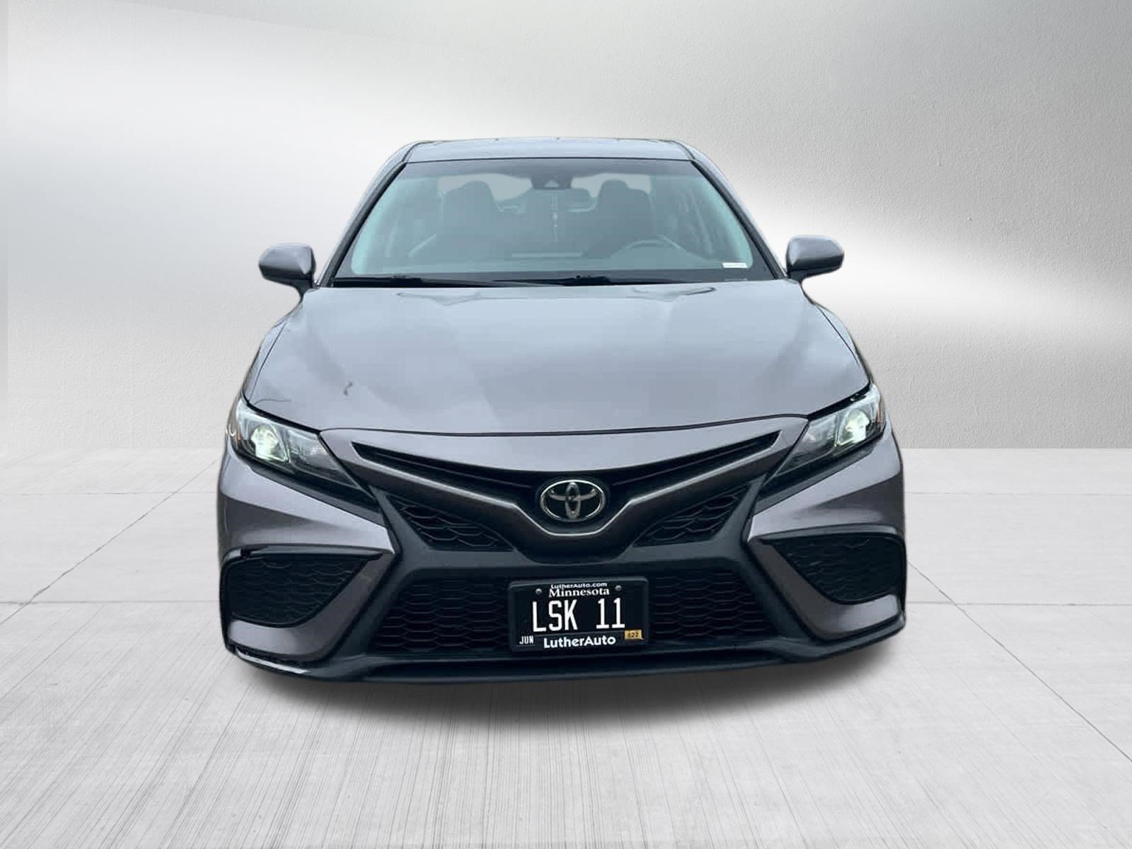 Certified 2021 Toyota Camry SE FWD image 2