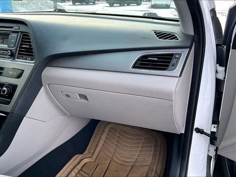 Used 2016 Hyundai Sonata SE image 15