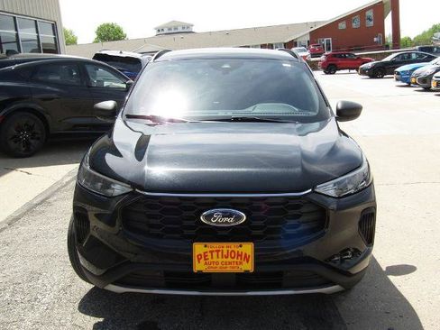 Certified 2025 Ford Escape ST-Line AWD/4WD image 13