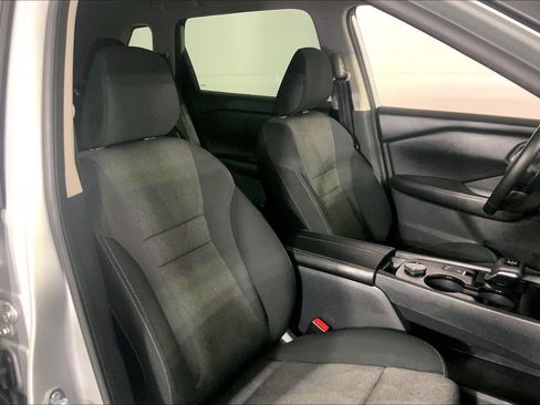 Used 2025 Nissan Rogue SV AWD/4WD image 7