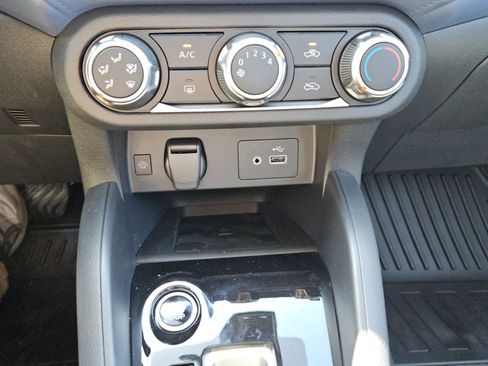 New 2025 Nissan Versa SV w/ Trunk Package image 10