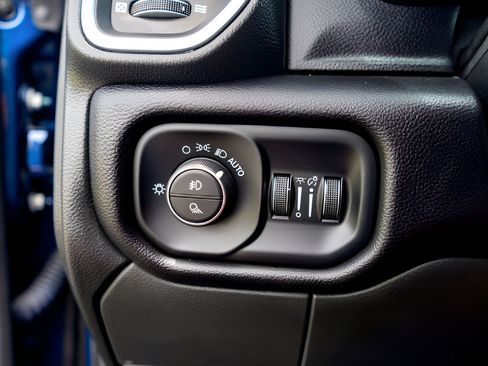 Used 2024 RAM 3500 Laramie w/ Sport Appearance Package AWD/4WD image 19