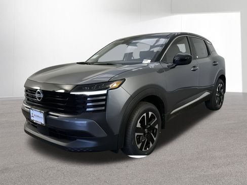 New 2025 Nissan Kicks SV image 1