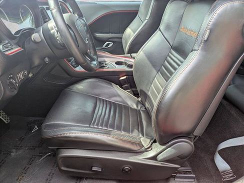 Used 2016 Dodge Challenger R/T Scat Pack RWD image 17