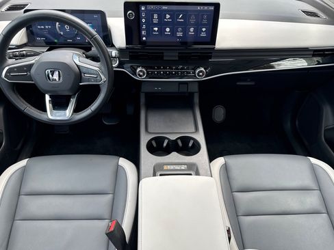 Used 2025 Honda Prologue Touring image 16