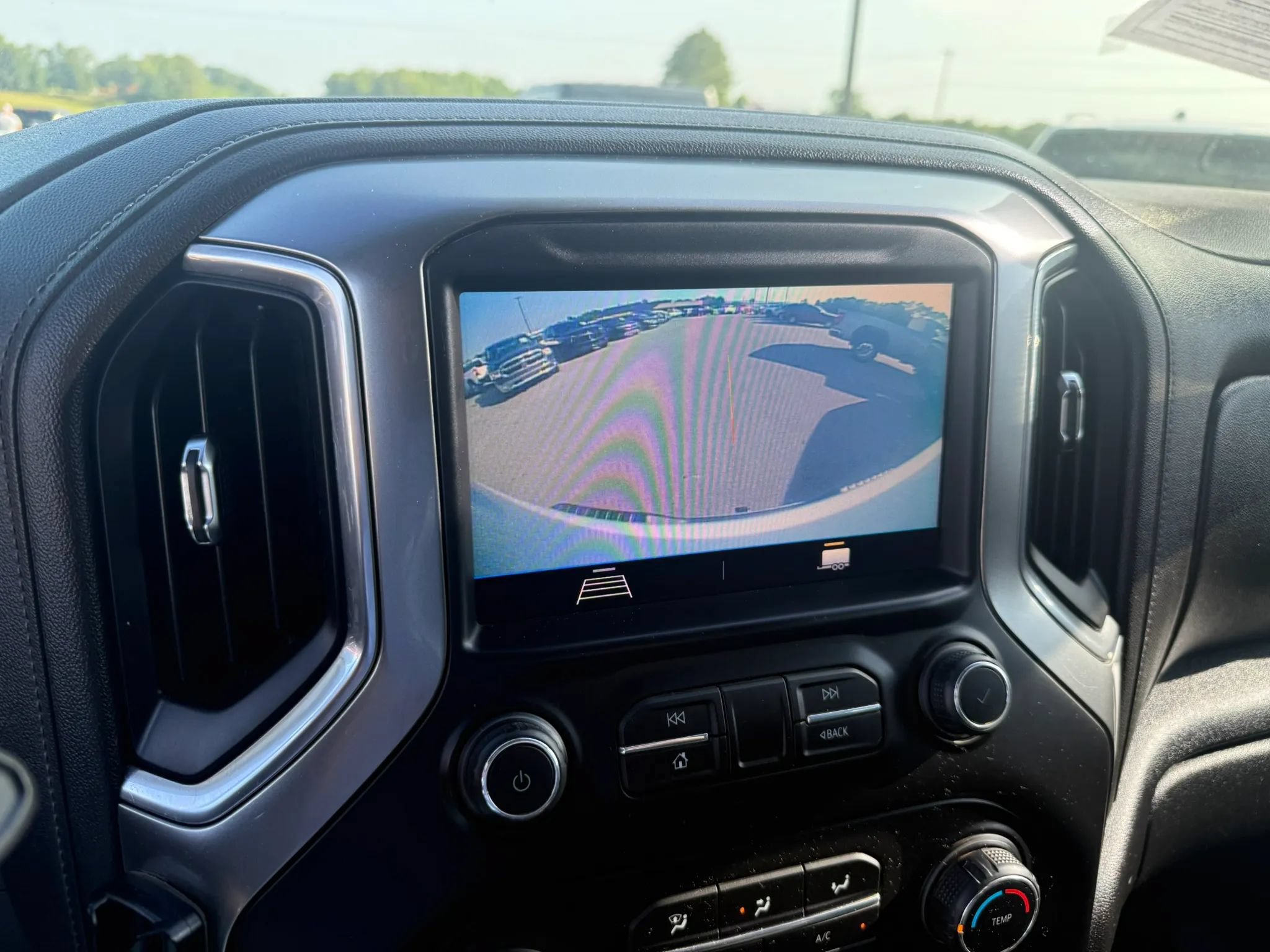 Used 2020 Chevrolet Silverado 1500 LT w/ Z71 Off-Road Package AWD/4WD image 9