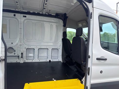 Used 2024 Ford Transit 250 148 Medium Roof w/ Load Area Protection Package RWD image 32