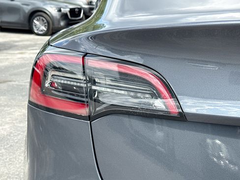 Used 2023 Tesla Model 3 Standard Range RWD image 10