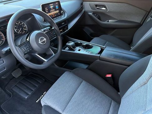 Used 2023 Nissan Rogue SV FWD image 10