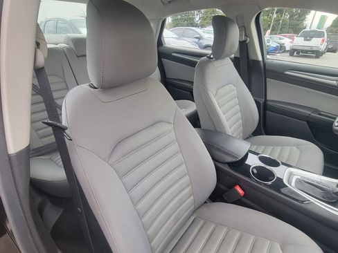 Used 2014 Ford Fusion S image 15