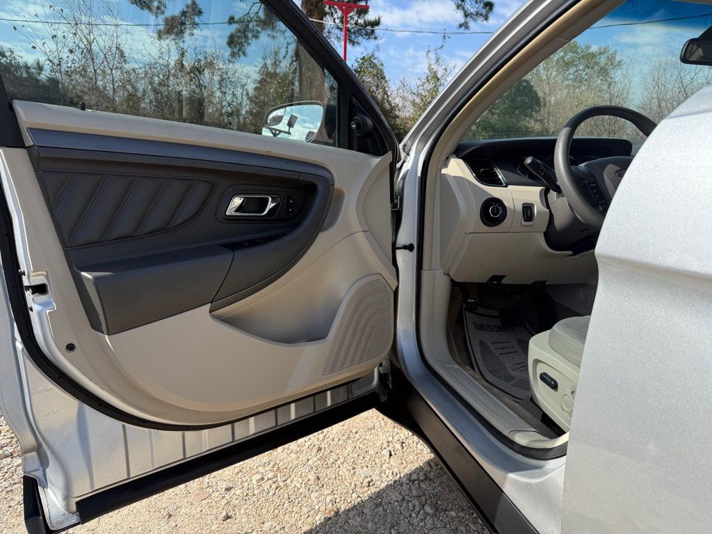 Used 2012 Ford Taurus SE FWD image 9