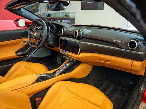 Used 2022 Ferrari Portofino M RWD image 19
