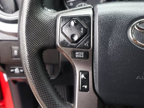 Used 2020 Toyota Tacoma TRD Off-Road w/ Technology Package AWD/4WD image 24