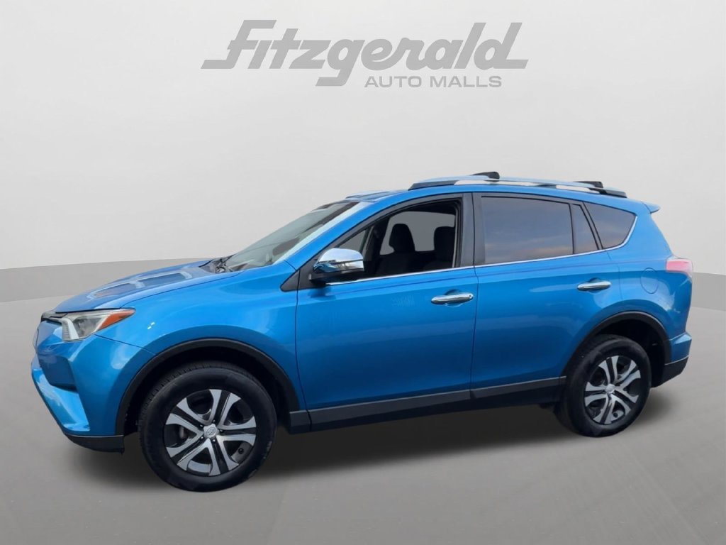 Used 2016 Toyota RAV4 LE FWD image 5
