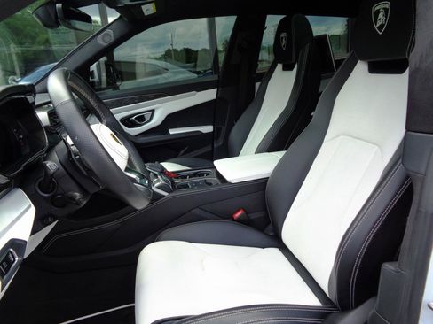 Used 2020 Lamborghini Urus AWD/4WD image 8
