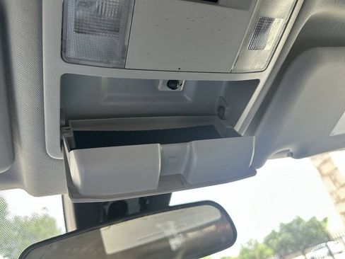 Used 2017 Toyota RAV4 LE FWD image 21