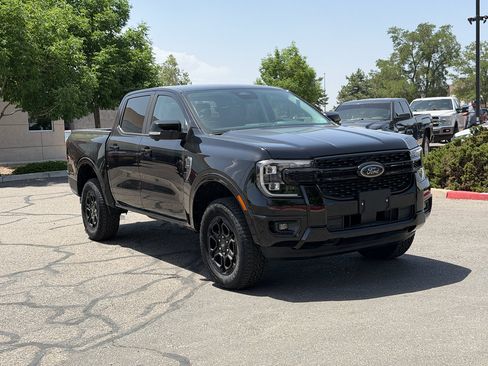 Used 2025 Ford Ranger Lariat w/ Black Appearance Package AWD/4WD image 5