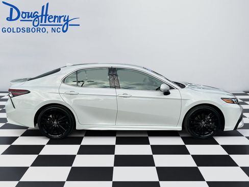 Used 2024 Toyota Camry XSE FWD image 6