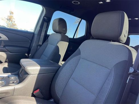 Certified 2023 Chevrolet Traverse LT image 11