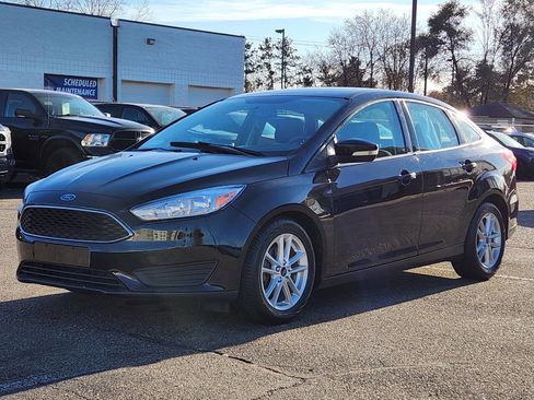 Used 2017 Ford Focus SE image 7