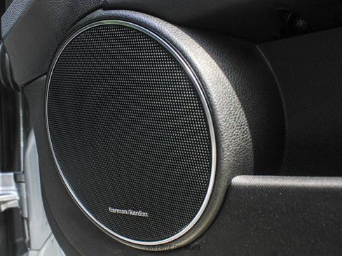 Used 2013 Mercedes-Benz C 63 AMG Sedan image 31