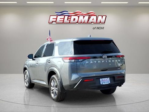 Used 2025 Nissan Pathfinder S AWD/4WD image 3