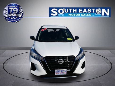 Used 2023 Nissan Kicks S FWD image 3
