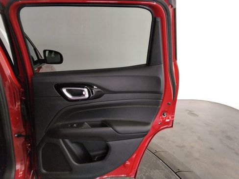 Used 2022 Jeep Compass Limited image 35