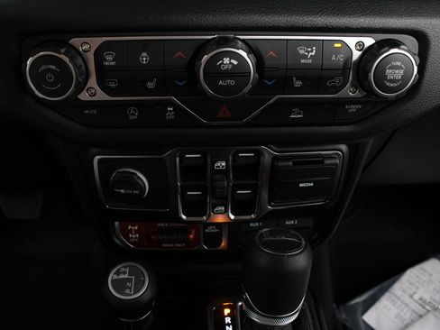 New 2026 Jeep Gladiator Sport AWD/4WD image 6
