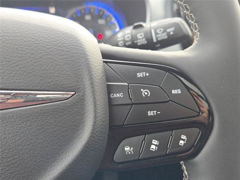 Used 2025 Chrysler Pacifica Limited w/ Uconnect Theater Family Group AWD/4WD image 34