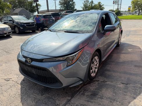 Used 2022 Toyota Corolla LE FWD image 4