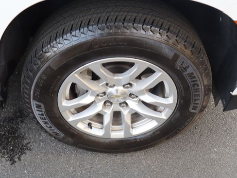 Used 2021 Chevrolet Tahoe LT image 14