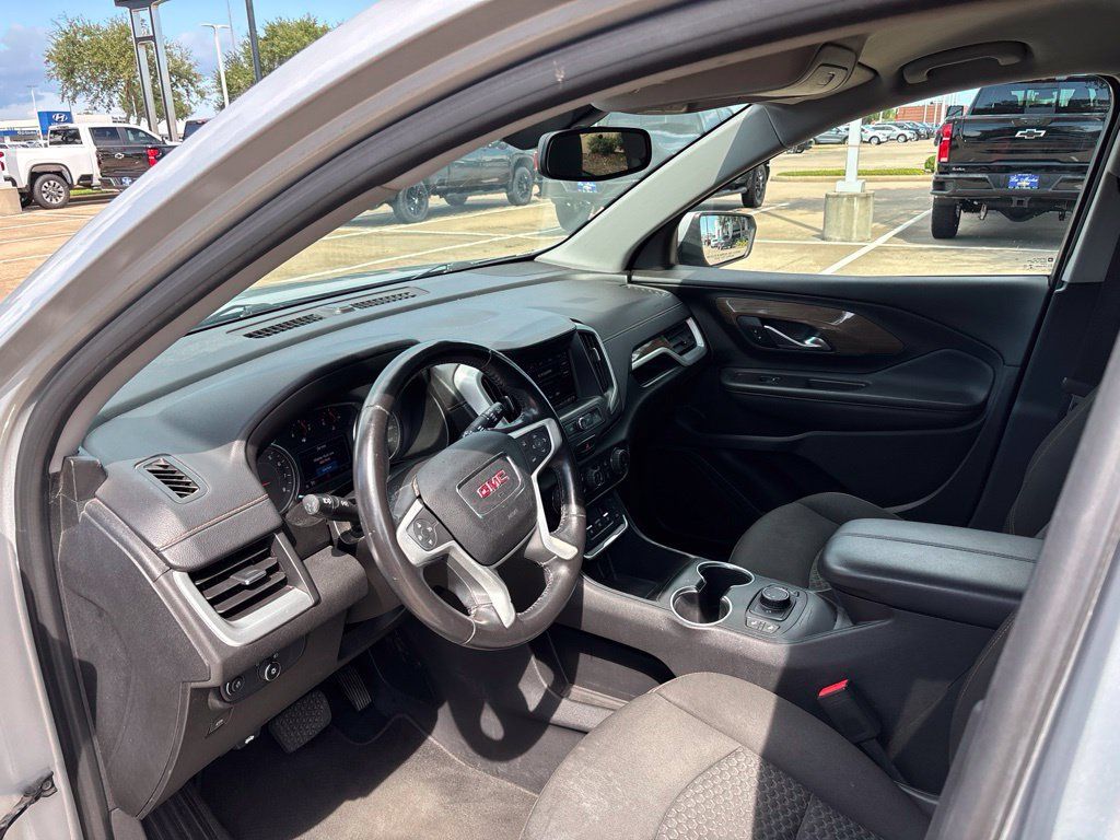 Used 2019 GMC Terrain SLE w/ Driver Convenience Package FWD image 9