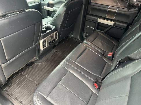Used 2022 Ford F250 Lariat w/ Lariat Ultimate Package AWD/4WD image 11