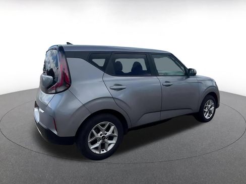 Used 2025 Kia Soul LX w/ LX Technology Package FWD image 15