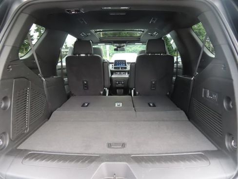 Used 2024 Chevrolet Tahoe LT w/ LT Signature Plus Package AWD/4WD image 43
