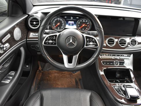 Used 2019 Mercedes-Benz E 450 4MATIC Sedan w/ Driver Assistance Package image 16