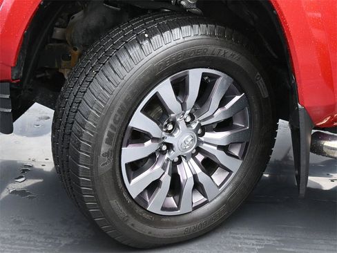 Used 2020 Toyota Tacoma Limited image 22