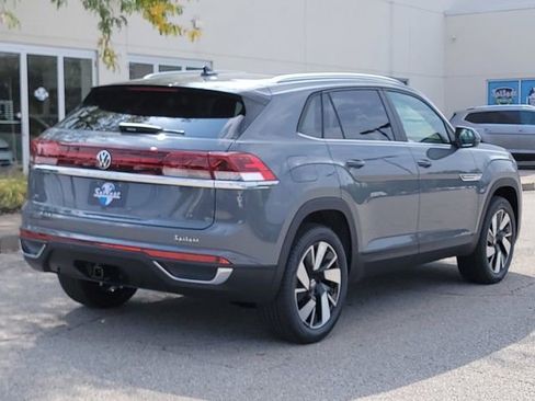 New 2026 Volkswagen Atlas Cross Sport SE image 4