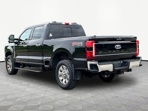 Used 2023 Ford F350 Lariat w/ Lariat Ultimate Package AWD/4WD image 4