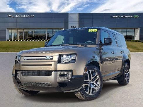 Used 2025 Land Rover Defender 130 X-Dynamic SE AWD/4WD image 1