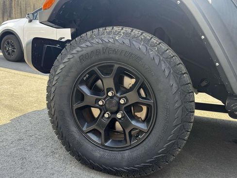 Used 2021 Jeep Wrangler Unlimited Sport AWD/4WD image 10