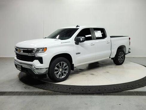 Used 2025 Chevrolet Silverado 1500 LT w/ Texas Edition Plus RWD image 4