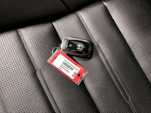 Used 2025 Honda CR-V EX-L image 31