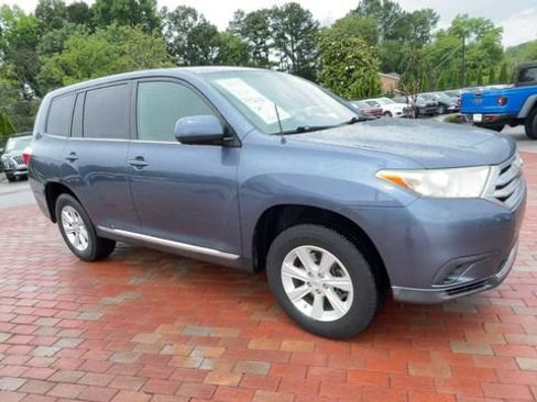 Used 2011 Toyota Highlander 4WD image 3