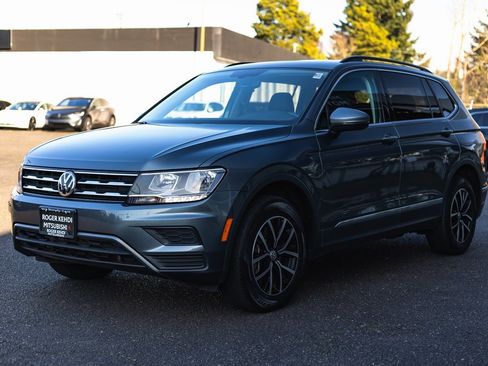 Used 2021 Volkswagen Tiguan SE w/ Panoramic Sunroof Package image 5