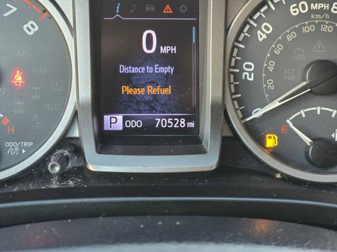 Used 2019 Toyota Tacoma SR5 image 25