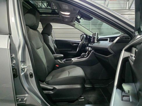 Used 2023 Toyota RAV4 XLE w/ Convenience Package image 14