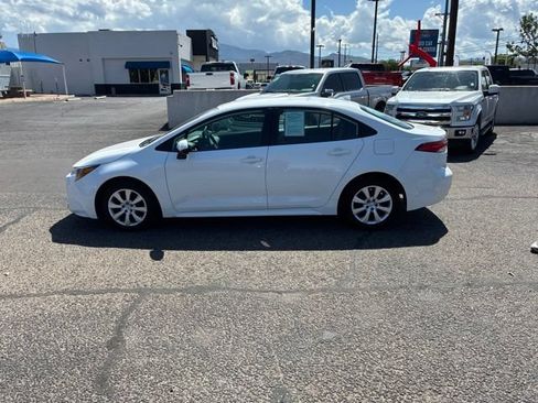 Used 2024 Toyota Corolla LE FWD image 5